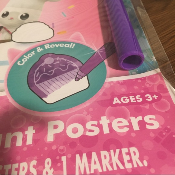 Gabby’s Dollhouse Magic reveal poster and activity set - Picture 2 of 4